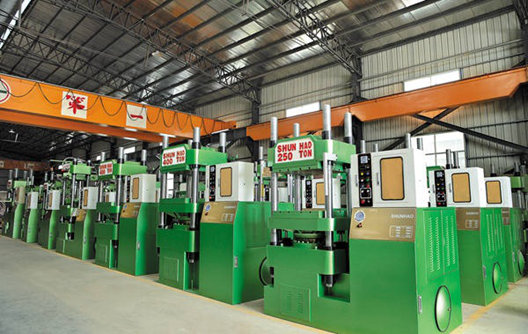 Melamin Kap Pres Makinesi Nedir? Shunhao Fabrikası